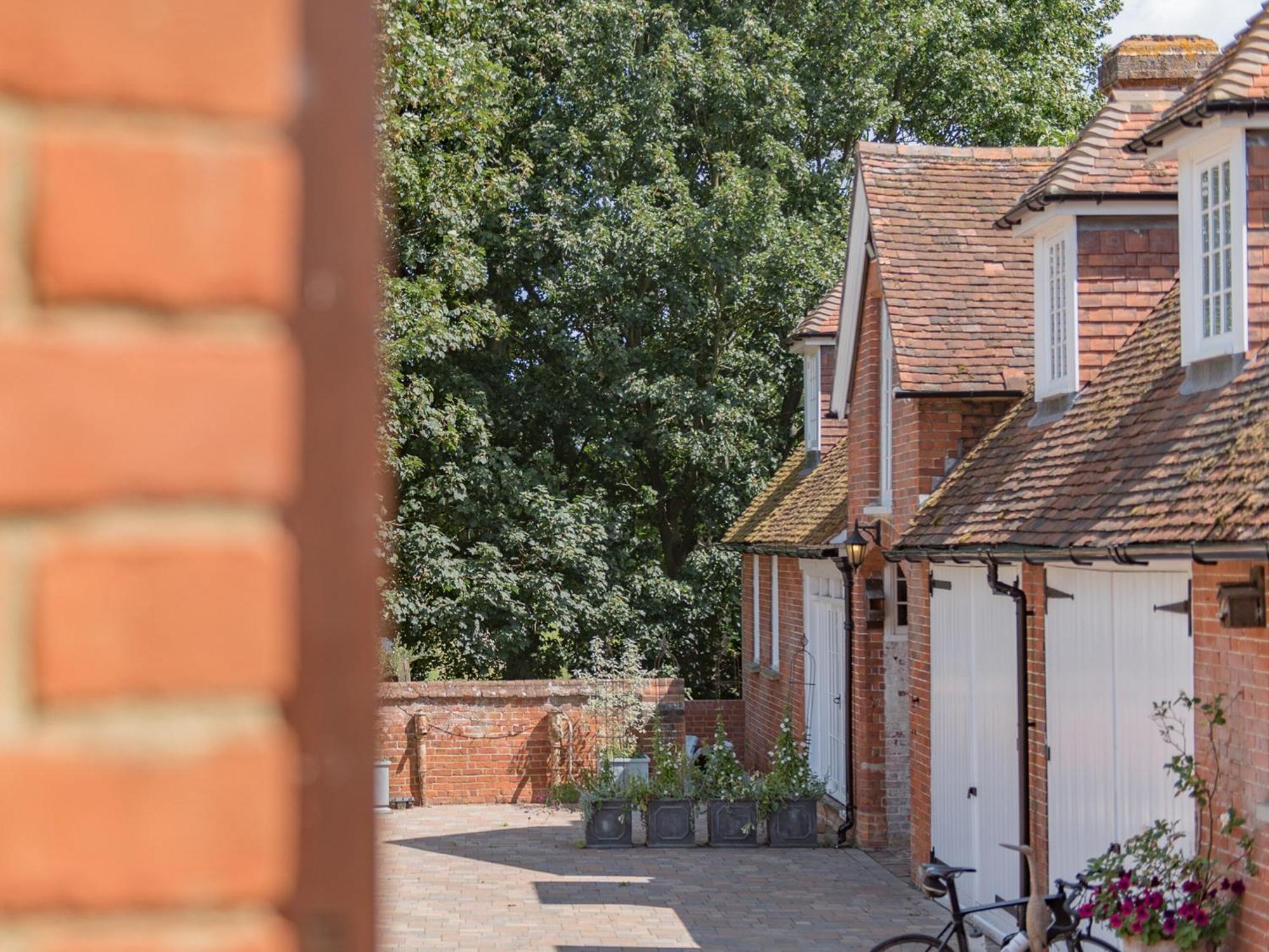 The Coach House Stables Villa Graveney Kültér fotó